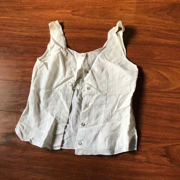 White top - Picture 2 of 2